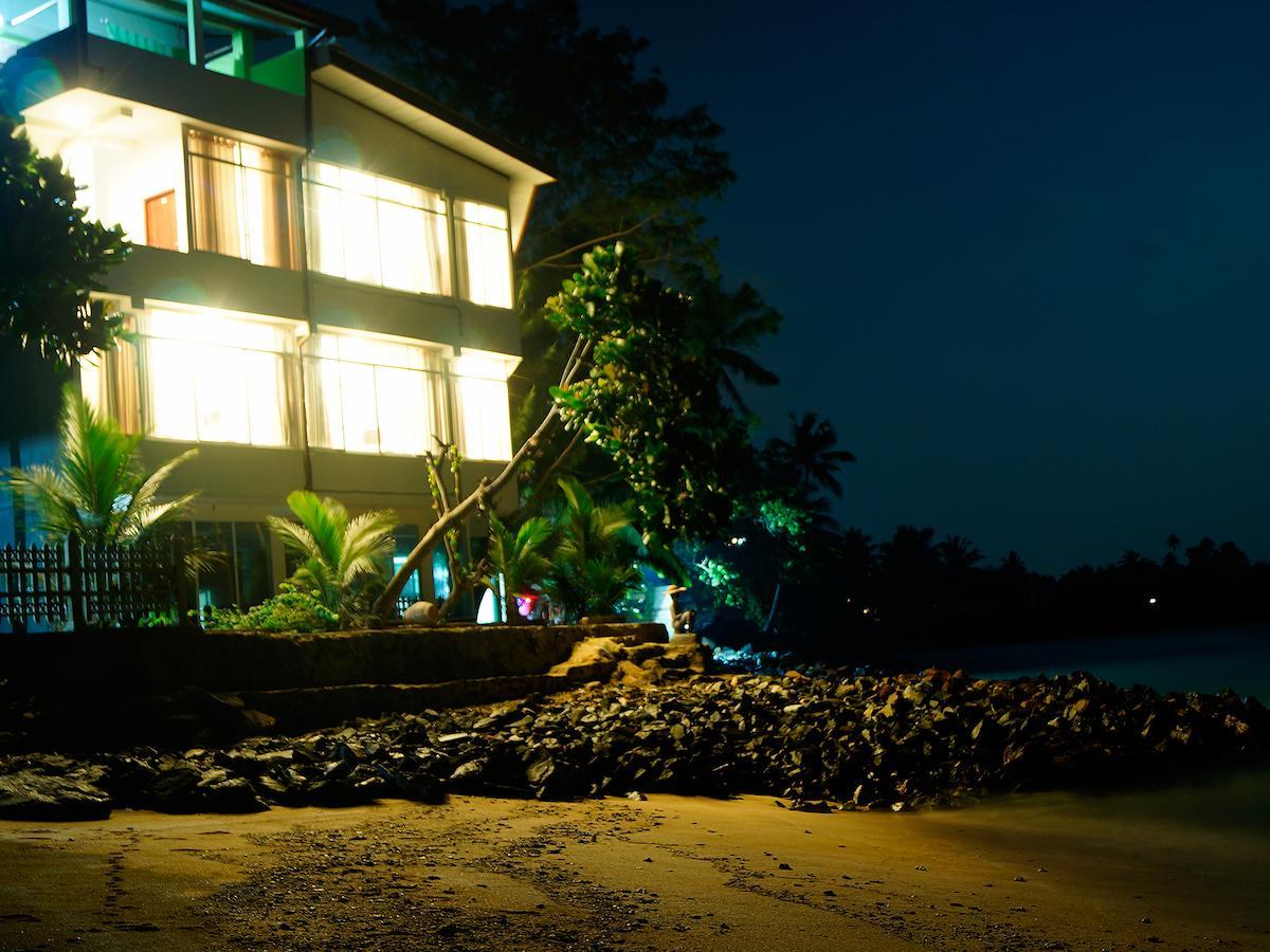 Sayurima Beach Hotel Ahangama Exterior foto