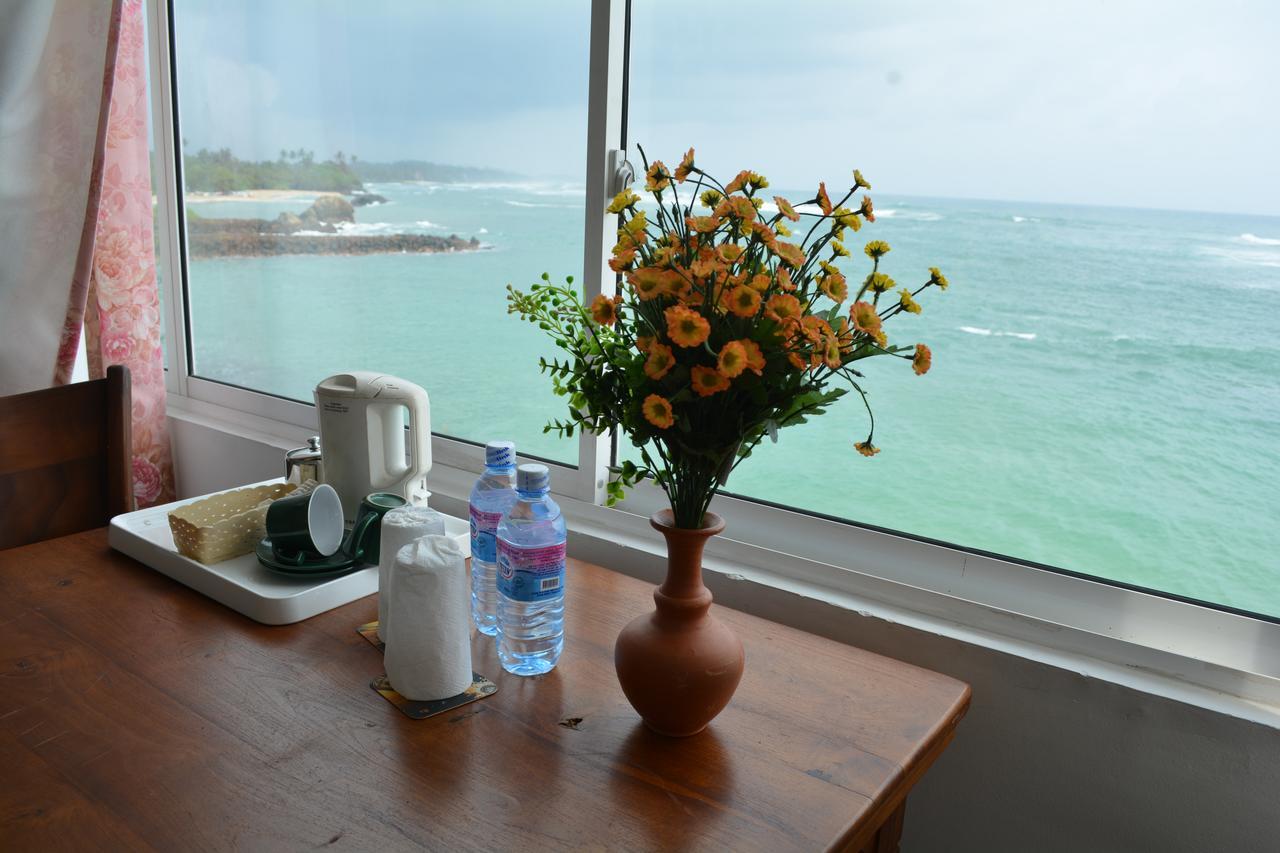 Sayurima Beach Hotel Ahangama Exterior foto