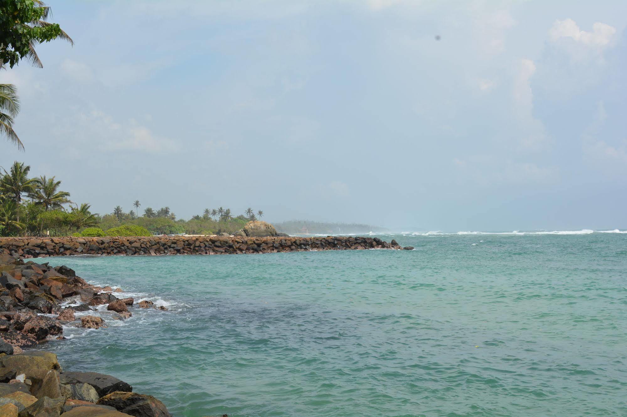 Sayurima Beach Hotel Ahangama Exterior foto